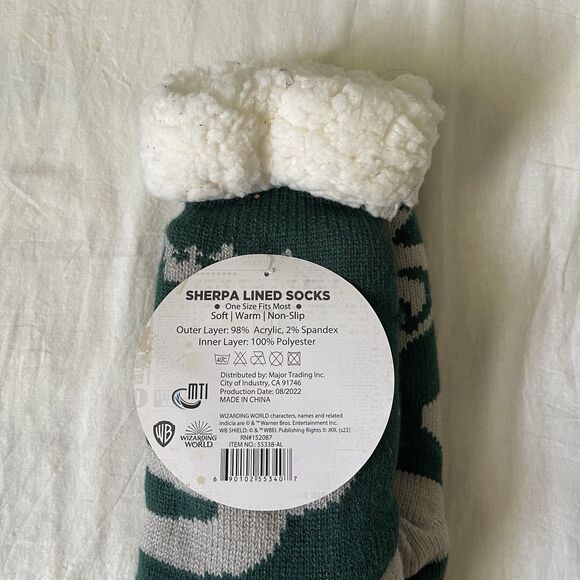 Harry Potter Wizarding World Green Sherpa-Lined Non-Slip Grippers Socks One Size - Picture 6 of 6